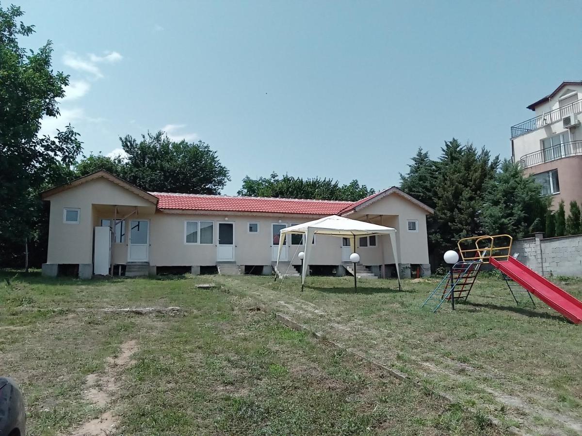 Krimski Guest House And Bungalows Byala  Ngoại thất bức ảnh