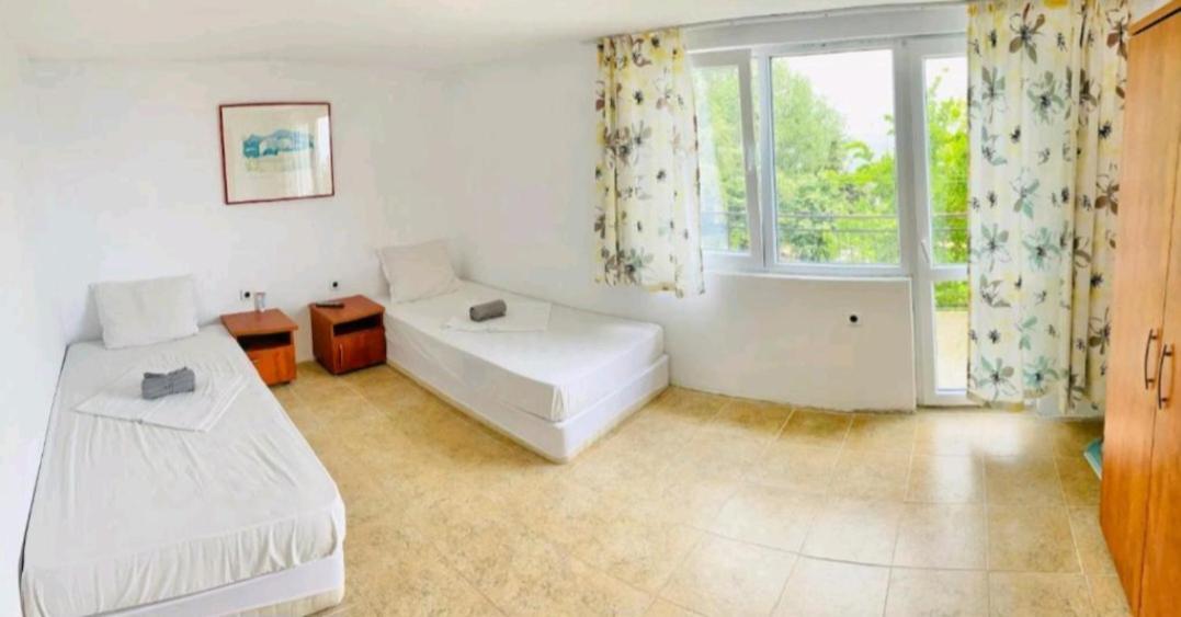 Krimski Guest House And Bungalows Byala  Ngoại thất bức ảnh